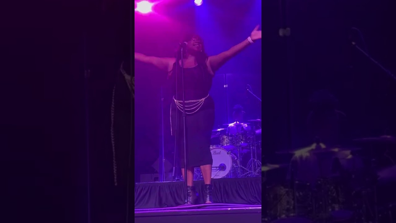 Jazz McKenzie opening for Chrisette Michele