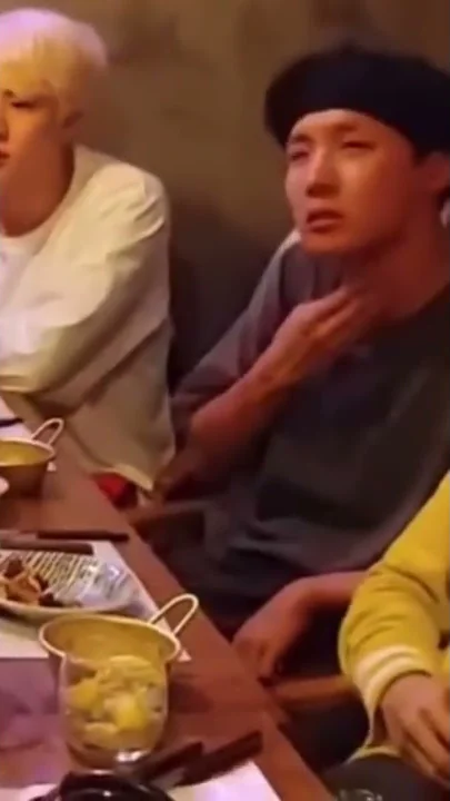 V sitting in the middle of drunk BTS and silently judging them