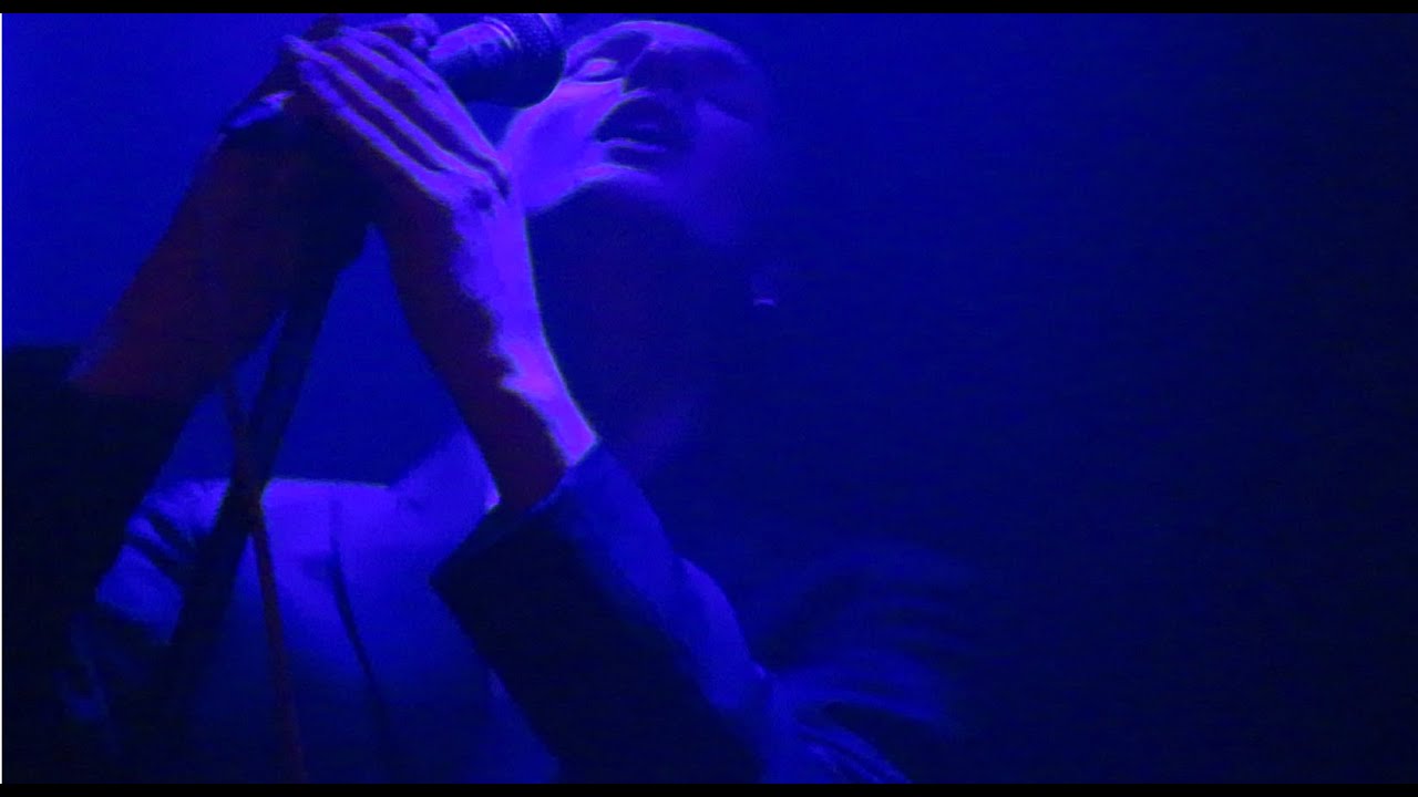 WALT DISCO live @ SNEAKY PETES : DANCING SHOES WON'T FIX MY MIND