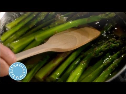 Quick Tip Cooking Asparagus Martha Stewart S Cooking School-11-08-2015