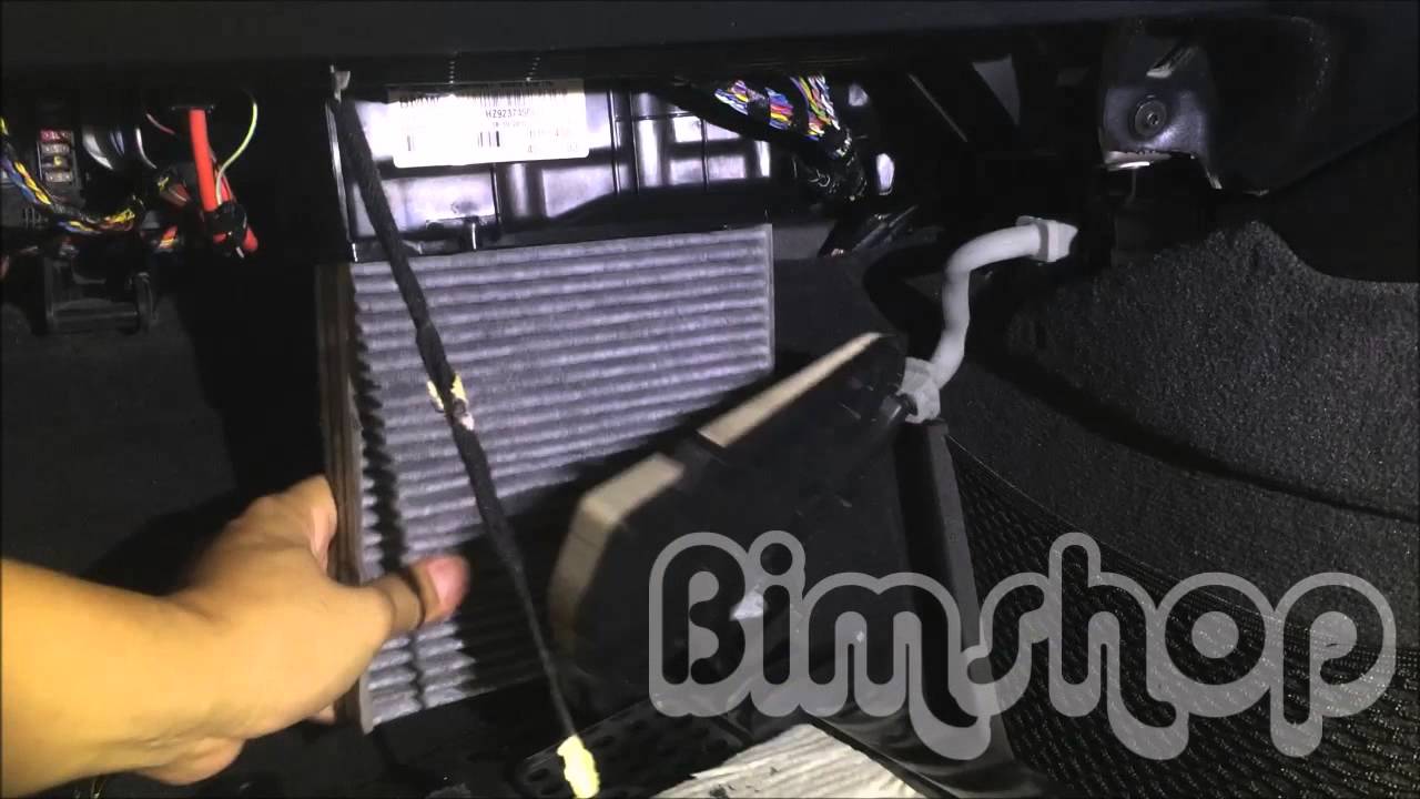 Hengst PM 2.5 Activated Carbon Cabin Filter change on BMW F10