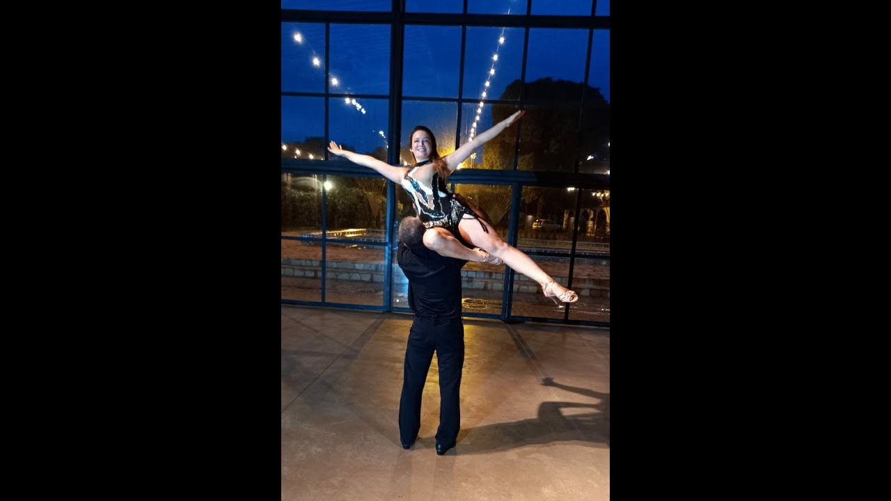 Márcia e Sídnei Dançarinos dança de  salão duo pegadas acrobacias coreografia Cha cha cha