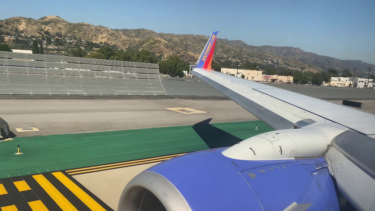 Southwest Boeing 737-700 Takeoff Hollywood Burbank Airport (KBUR)