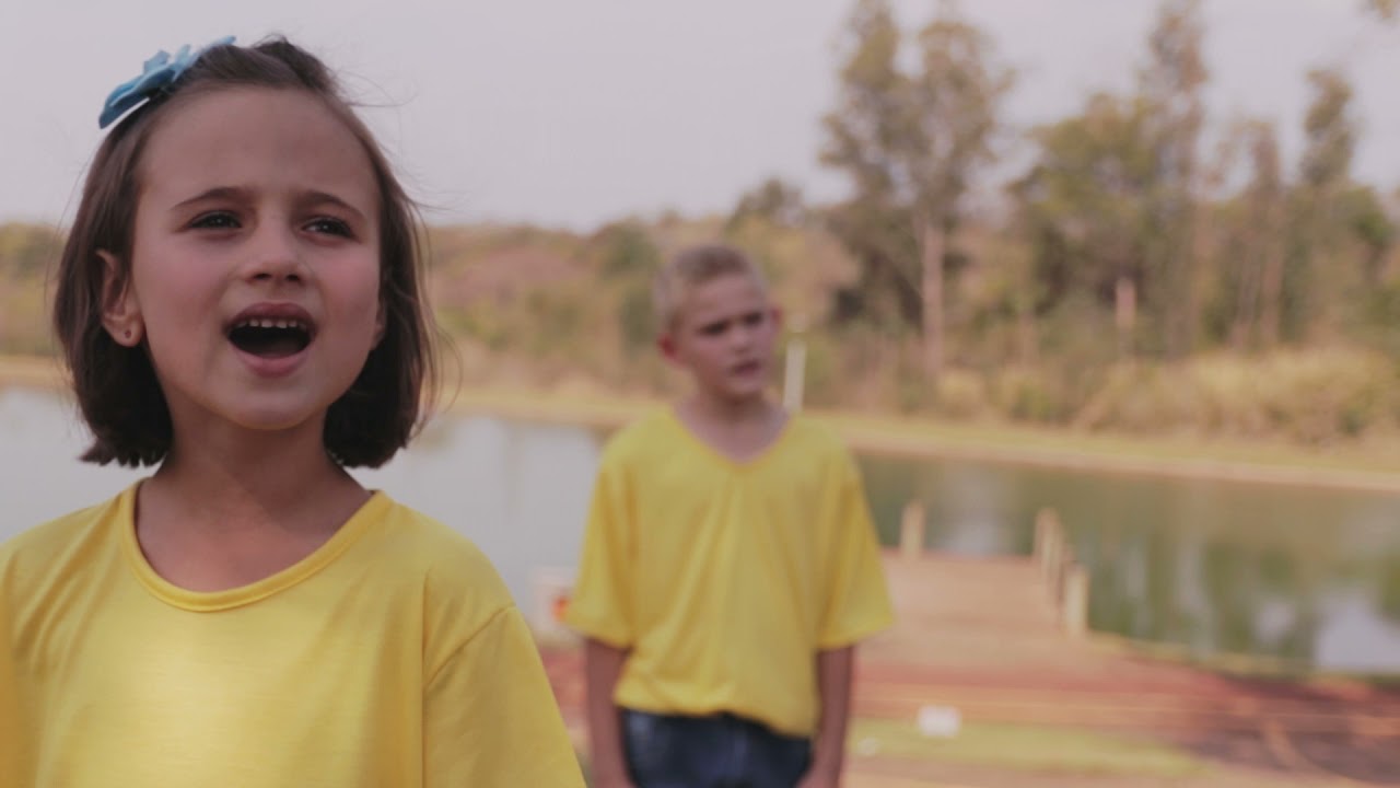 UM NOVO DIA VIRÁ - Coro Infantil 