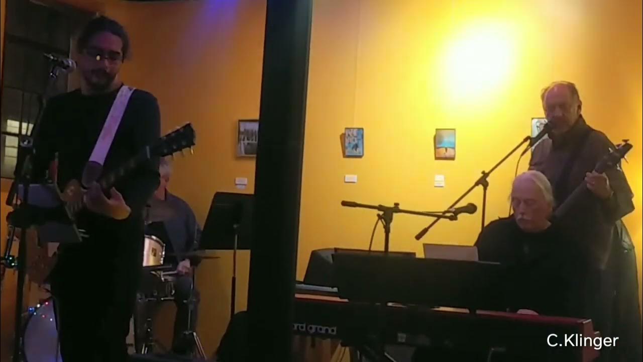 Vinyl Tap plays "Takin' it to the Streets" Doobie Brothers YouTube