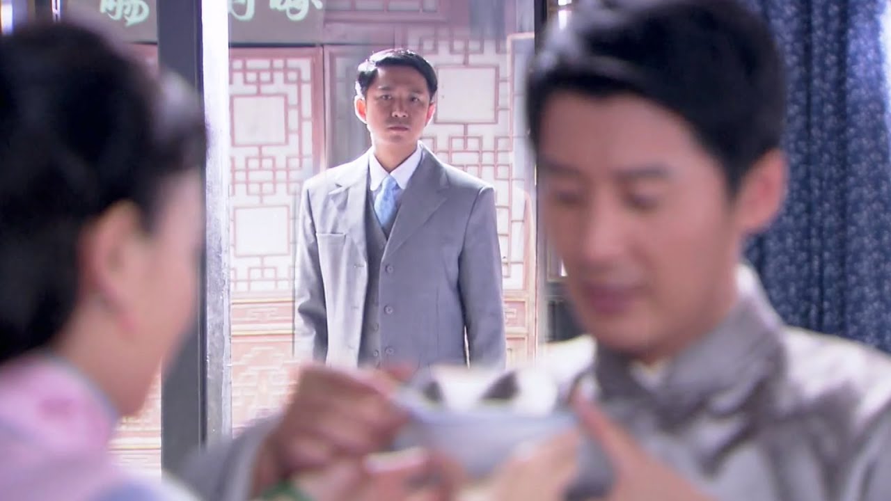 Муж изменил, жена тут же развелась и начала встречаться с миллиардером!