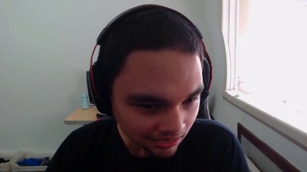 ayel com macrocefalia ao som de rap chines