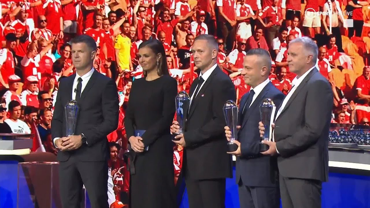 ❤️ Simon Kjaer and Danish medical team that saved Christian Eriksen's life win UEFA President Award