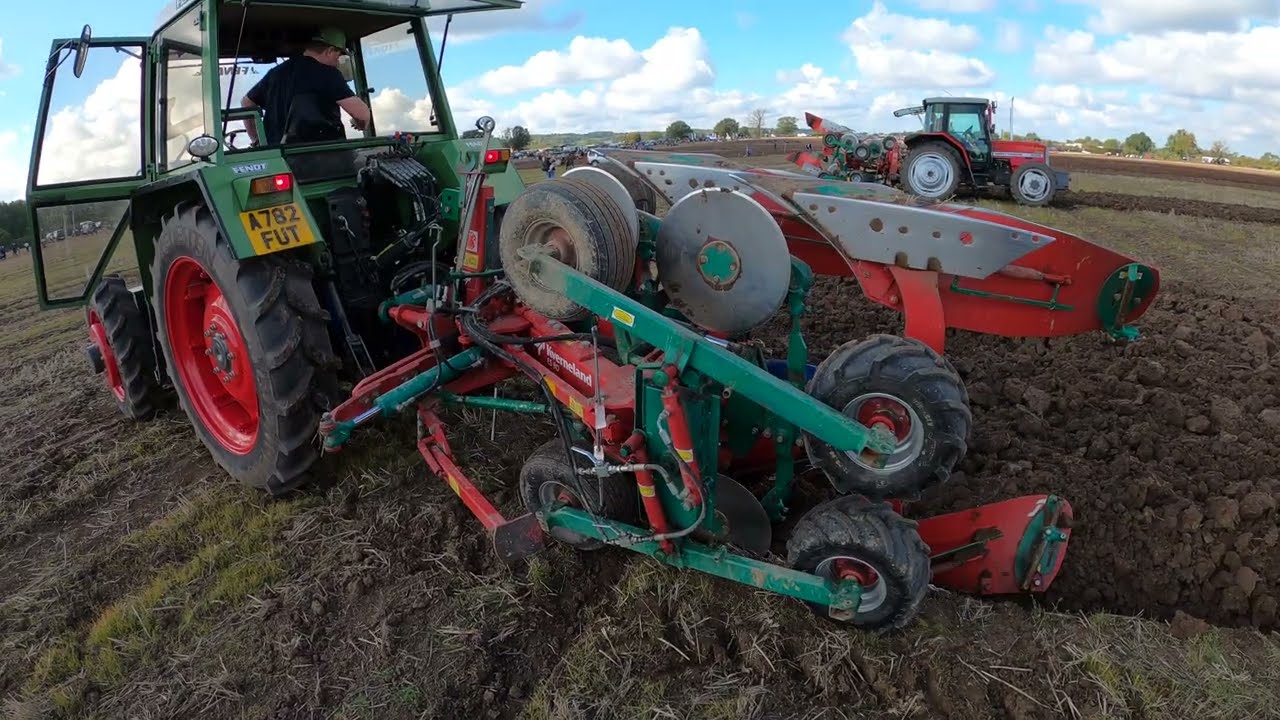 1983 Fendt Farmer 309 LS Turbomatik 4WD 4.2 Litre 4-Cyl Diesel Tractor (95 HP) Sheepy Ploughing 2025