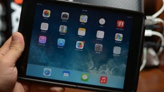 iOS 7 iPad Mini Hands On & Demo