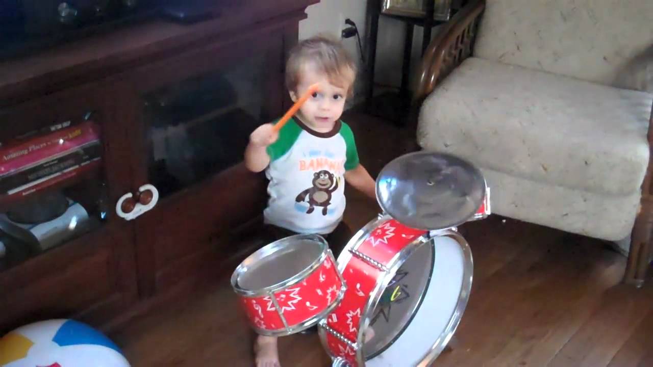 1 1/2 year old drummer prodigy - YouTube