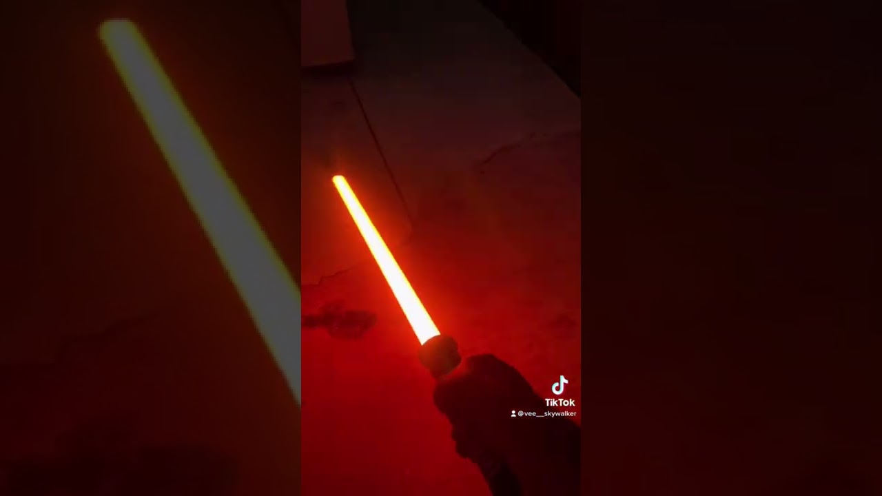 Sabertrio Aeryn : Lightsaber