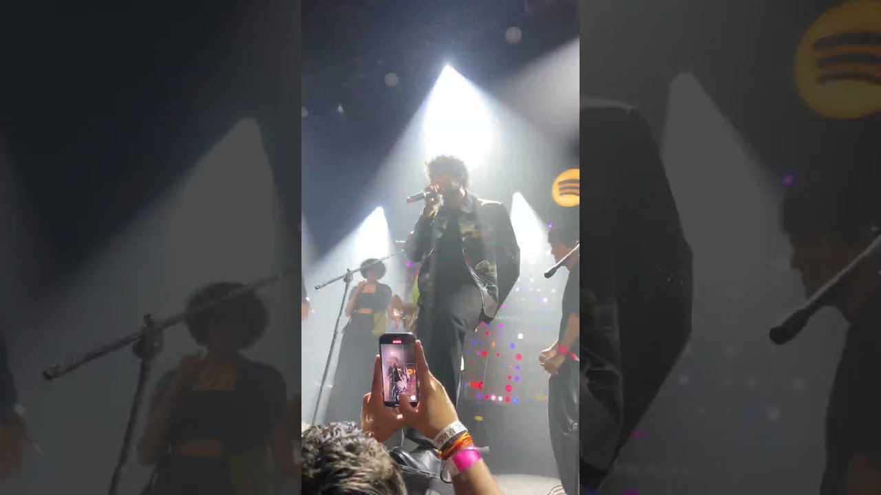 ITTEFAQ - Off and Savera | siddhant Chaturvedi live performance Mumbai 2024 