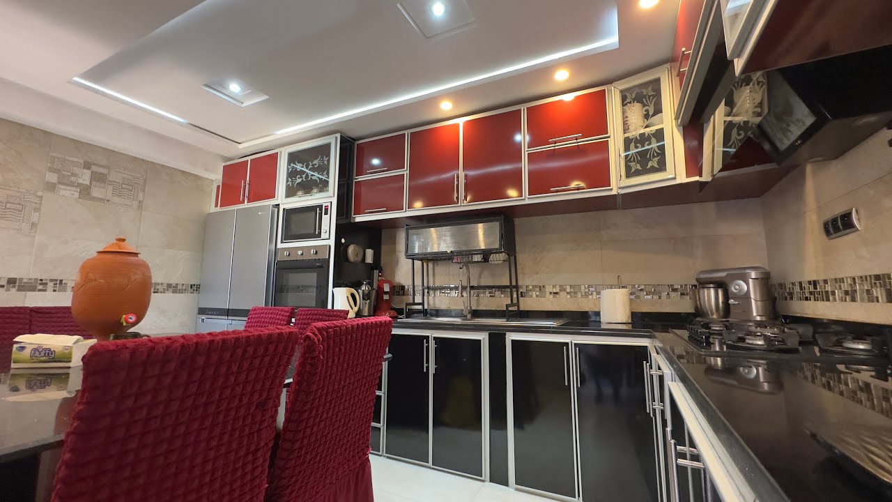 بمدينة المحمدية شقة مفروشة للبيع بالمصعد + parking sous-sol 🤔 وثمن جد مناسب 