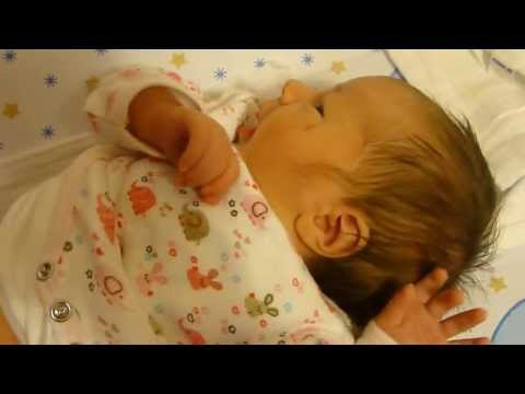 Video: Šta Učiniti Ako Beba štuca