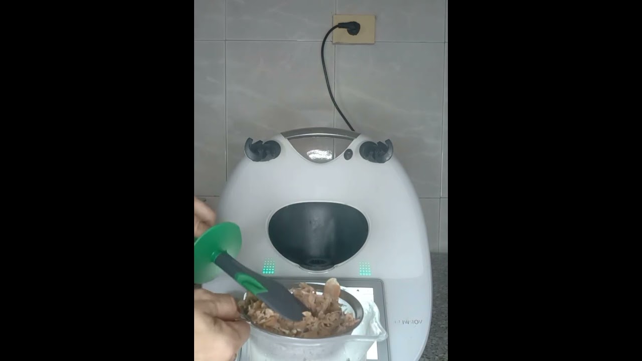 Patatas guisadas con gambones, fácil y rico con Thermomix