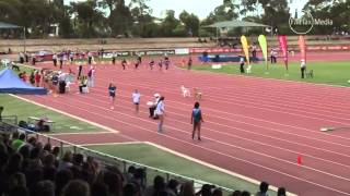 Schoolboy runs 100 metres in 10.13 seconds     02:07