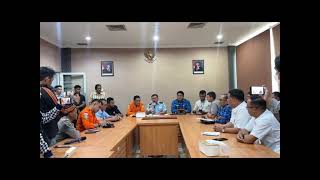 🌏 Indonesian Air Force Soldiers Move Quickly to Evacuate Victims of the Pelita Air Service Plane ...