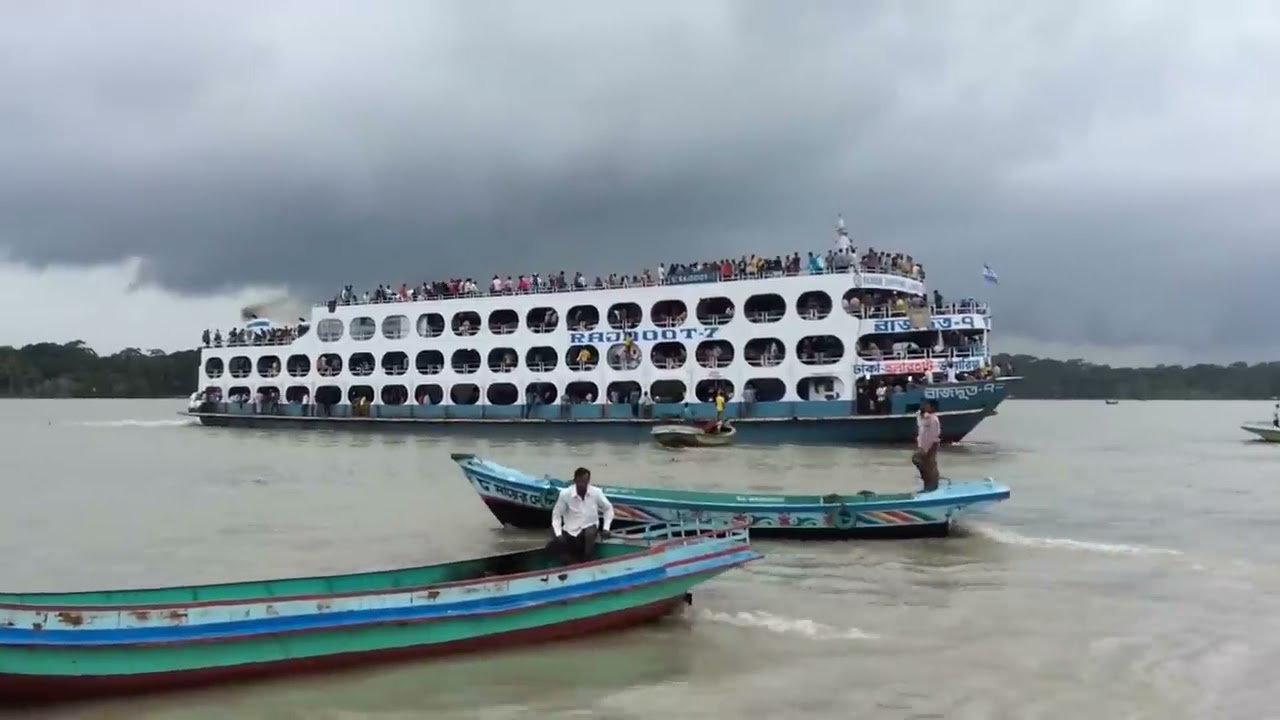 MV Rajdoot 7 - Leaving Banaripara Launch Terminal