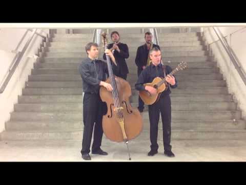 Red Button Jazz Band play Baggy Trousers
