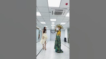 How to showcase a Vietnamese áo dài? Cách trình diễn áo dài - chuẩn bị cho Asia Model Festival