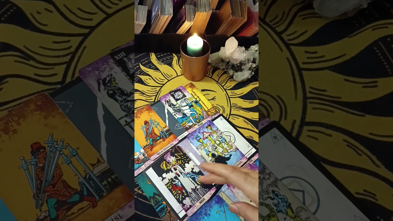 SİZİN HAKKINIZDA NE DÜŞÜNÜYOR?#tarotfalı #keşfett #tarot #fyp #viral #yorum #begeni#Venüs tarot #