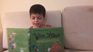 Vi̇ni̇ Ve Vi̇lbur Doğum Günü Ki̇tabini Korel Okuyor. Sakar Cadi Vi̇ni̇.