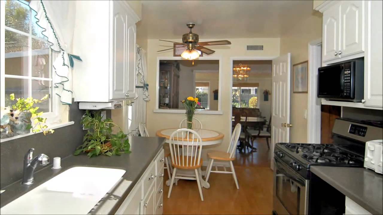 6553 Vicky Ave. West Hills