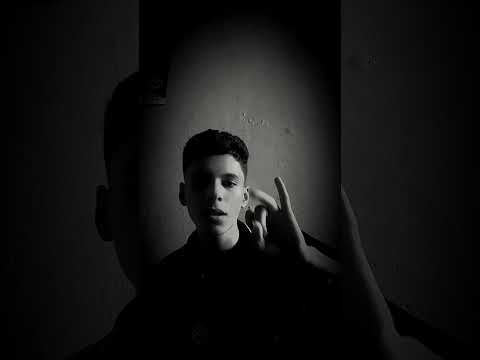 لسه بحبك لسه بغلط وانطق اسمك