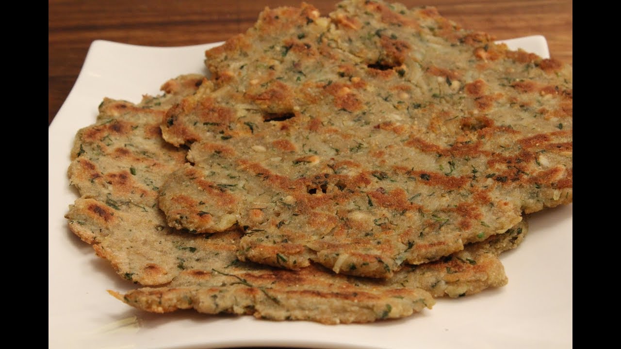 Rajgira Thalipeeth