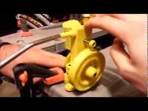 3D Printed Oscillating Air Engine Running - YouTube