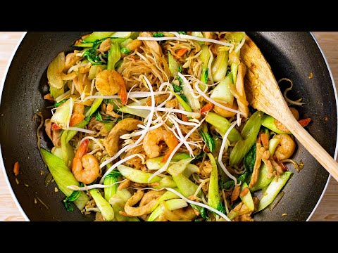 Keto Recipe - Stir Fry Singapore Noodles with Chicken amp Shrimp - Low-Carb Healthy amp Easy