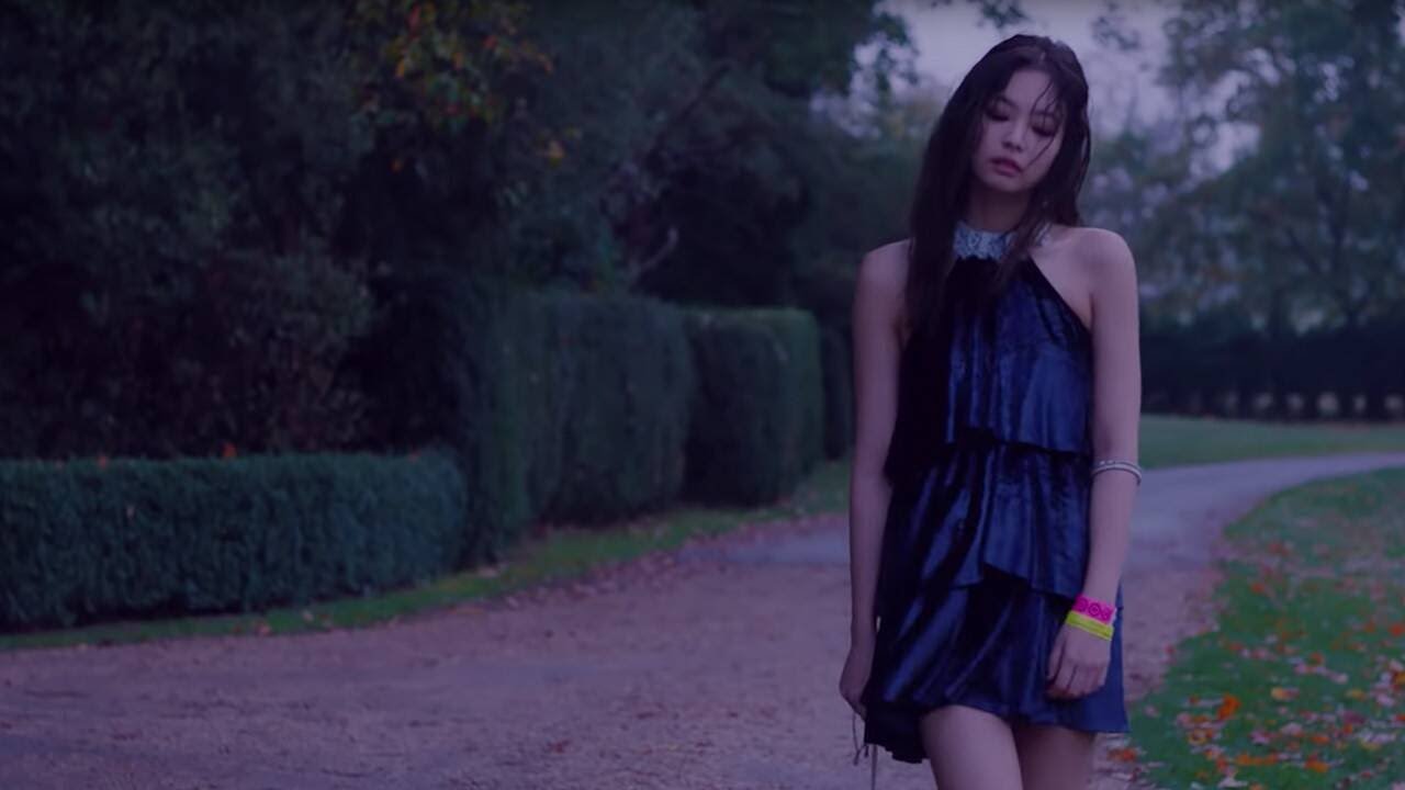 jennie solo blue dress JENNIE at #TheMet dressed by @chanelofficial #JENNIE #JennieKim #SOLO #Ruby #OddAtelier #ColumbiaRecords #Chanel #RayBan #CalvinKlein #GentleMonster #Beats #TheIdol #BLACKPINK #BLINK #BLINKS #BLACKPINKINYOURAREA #MetGala #MetGala2026