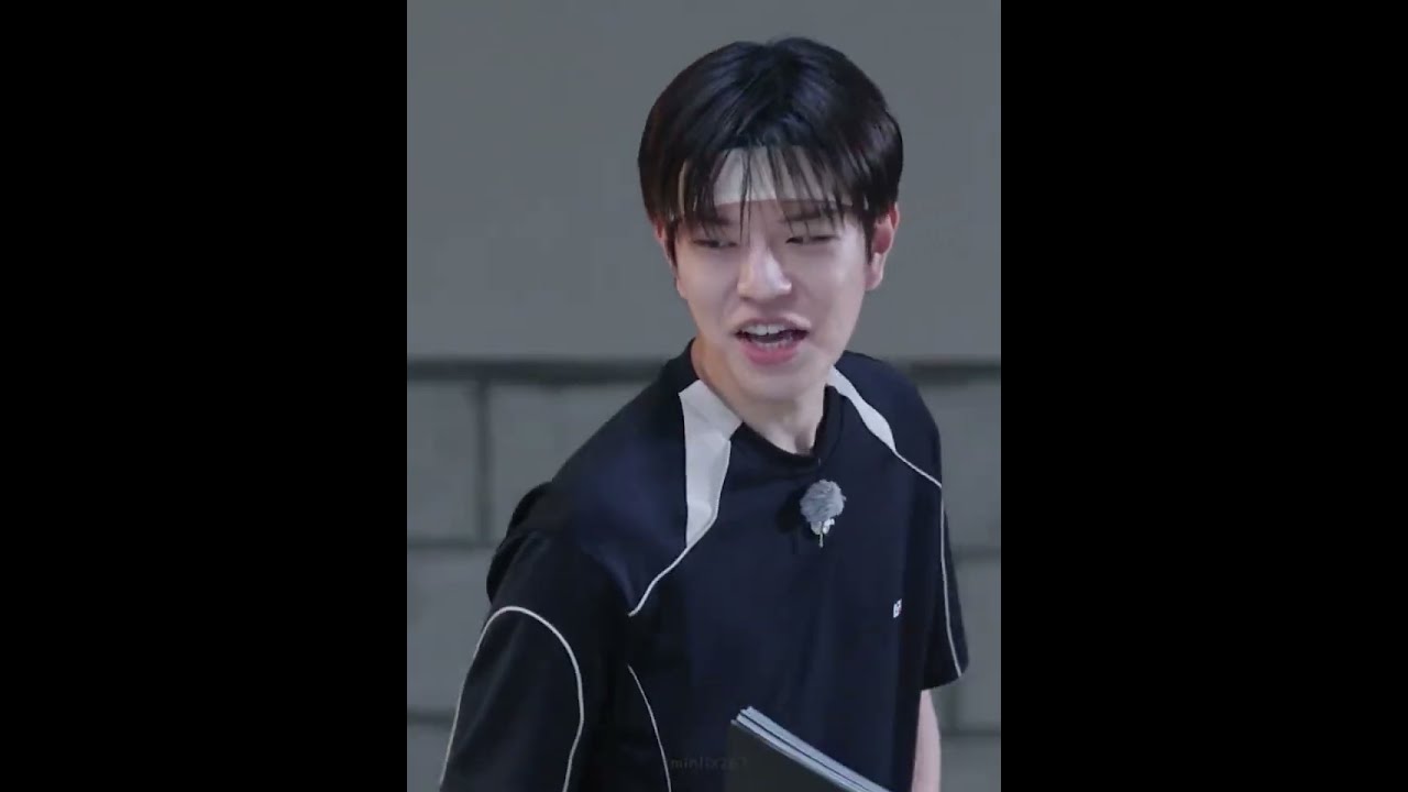 Kim Clean-Freak #Seungmin #StrayKids #SKZCODE #SKZical8 - YouTube