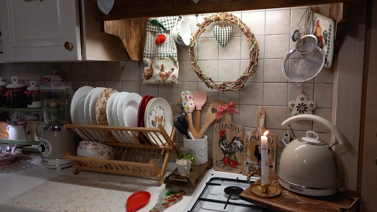 Vita semplice  a casetta♥️quadri decorativi ♥️biscotti alle mandorle♥️ rotolo di zucchine farcito♥️