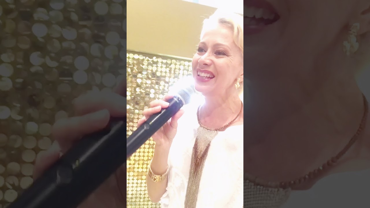 Gigging-Solo Vocalist