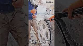 대형 와이어 쏘 고무 패킹 교체 작업 #worker #process #machinery #maintenance #factory