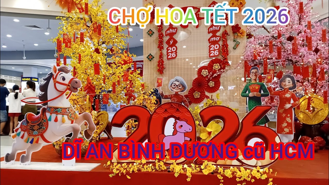 Chợ hoa tết chiều ngày 26 tết tấp nập người mua bán hoa.