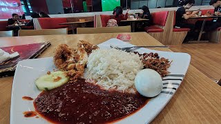 MAKAN di ABC KLIA2, PALING MURAH, NASI LEMAK AYAM CUMA 10,50 RINGGIT!