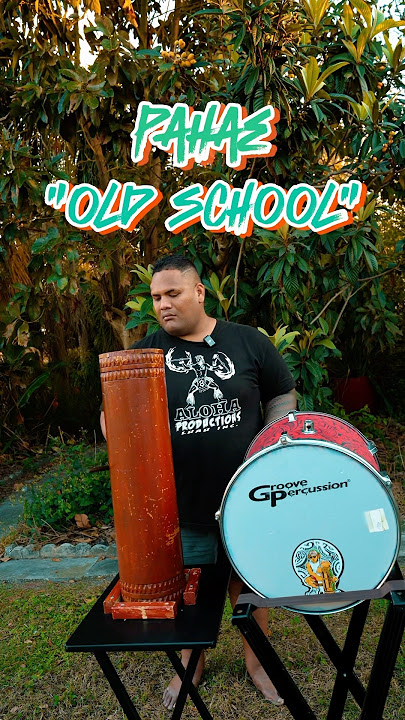 Old school vs new school way of playing “pahae” #tahiti #polynesiandrumming #polynesia #pehe