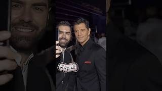 Σάκης Ρουβάς. Selfies και η άνεση της εμπειρίας πριν το stage του MadWalk 2025 by Three Cents