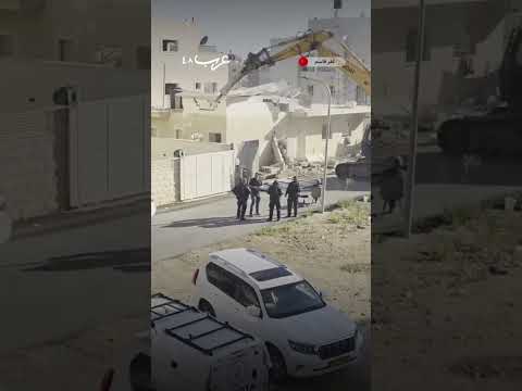 كفر قاسم قوات كبيرة تهدم منزلا