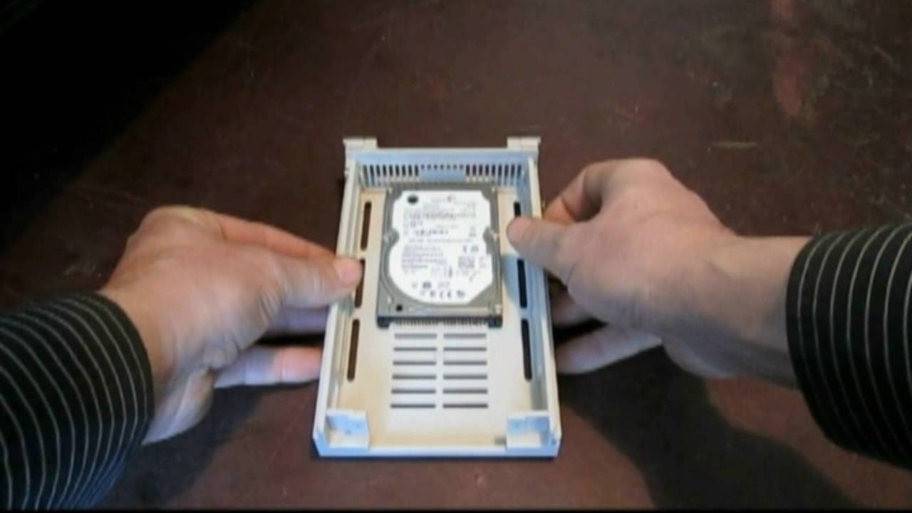 установка HDD 2.5 в IDE Mobile Rack. - YouTube