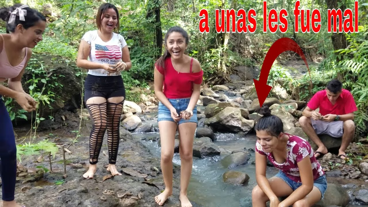 roxana ac odyssey 6-Guerra de lodo con las muchachas.Figuras de barro.P/6