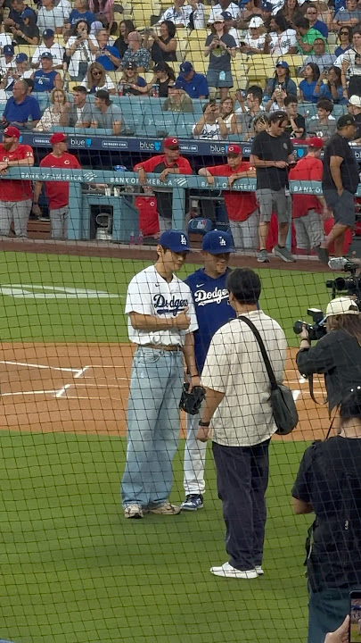 BTSโs V Ceremonial First Pitch at Dodger Stadium los angeles 8/25/25 Kim Taehyung & Yamamoto #btsv