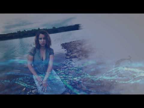 Eilera — Eilera - une Vague (Official Lyric Video)