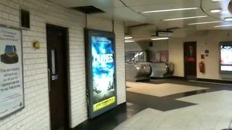 Open Scrolling Reference: London underground