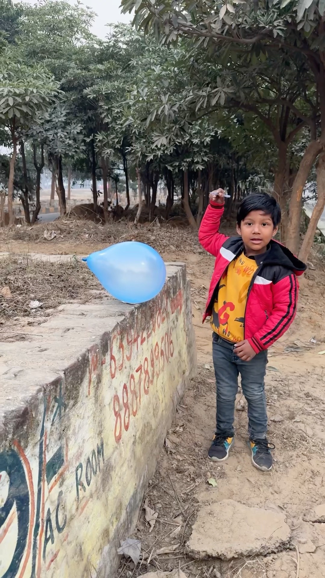 Ayaan babu ko kaun chahiye ❤️? #shorts #emotional #funny #ytshorts #comedy #balloon #dadipota #love