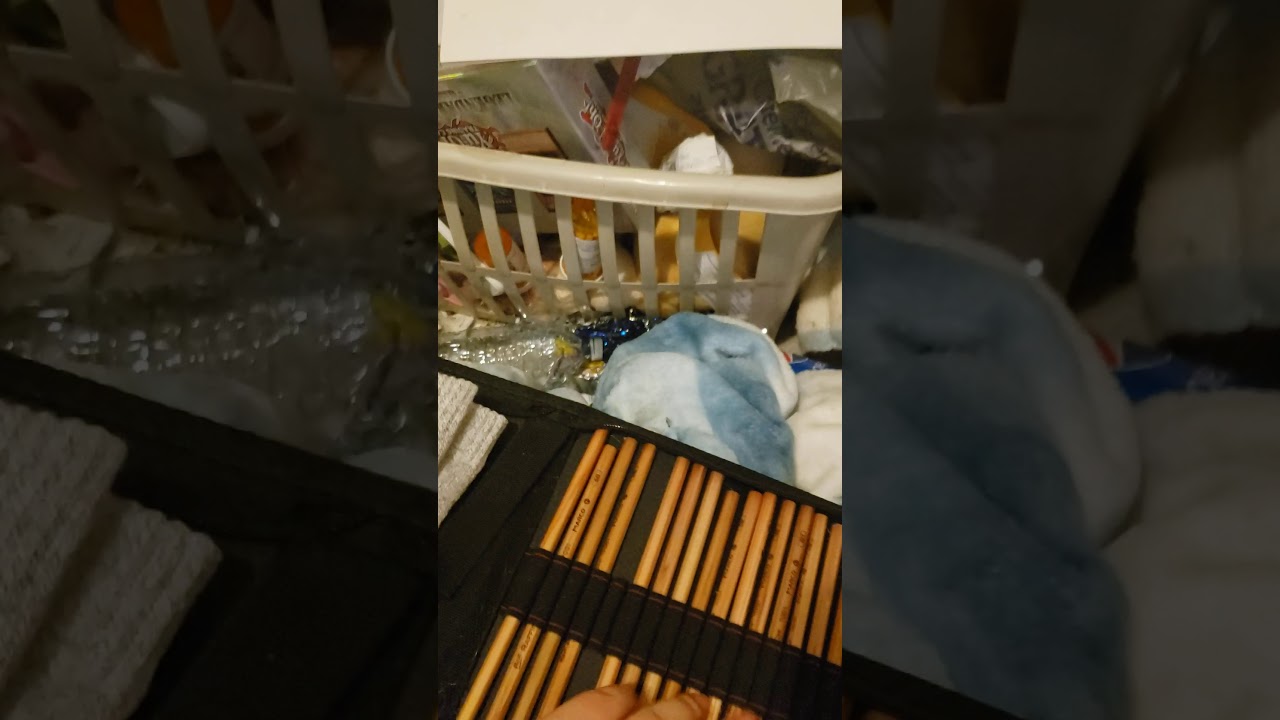 I'm putting a pair of socks in my art case and noone can stop me 