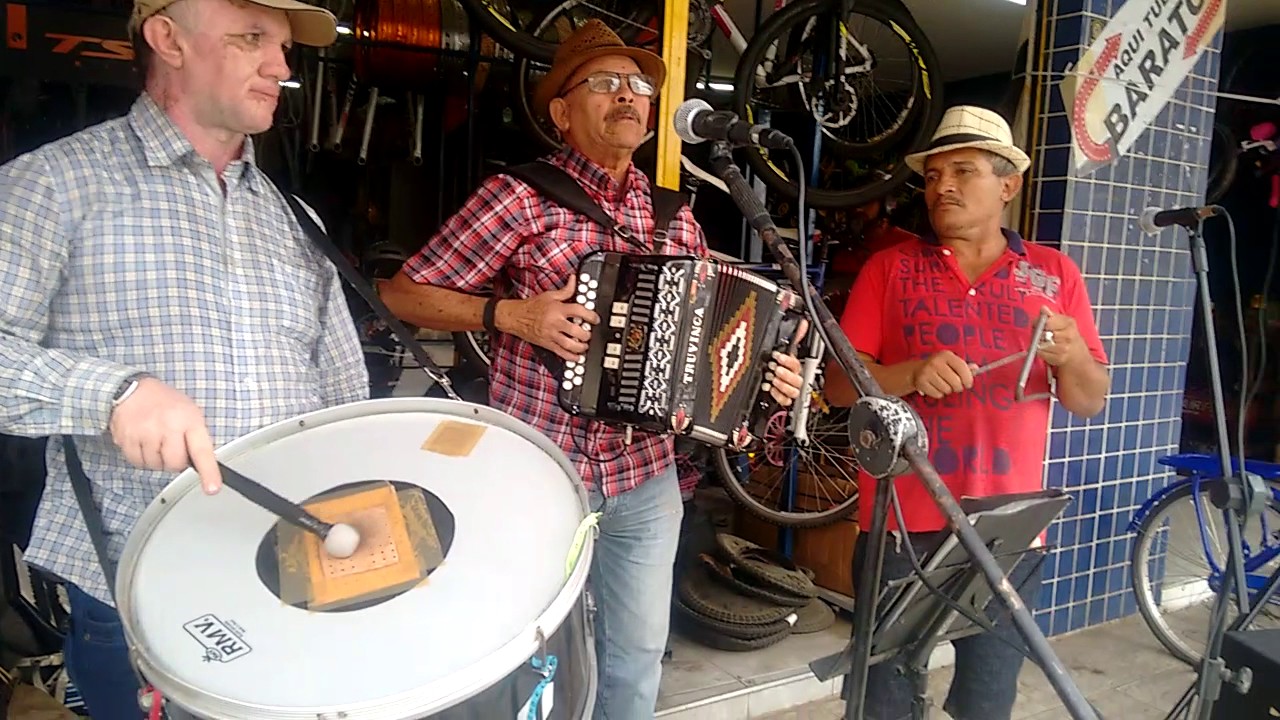 Truvinca e seus oitos baixo zabumba Geraldo do axé friagulo viu camelô